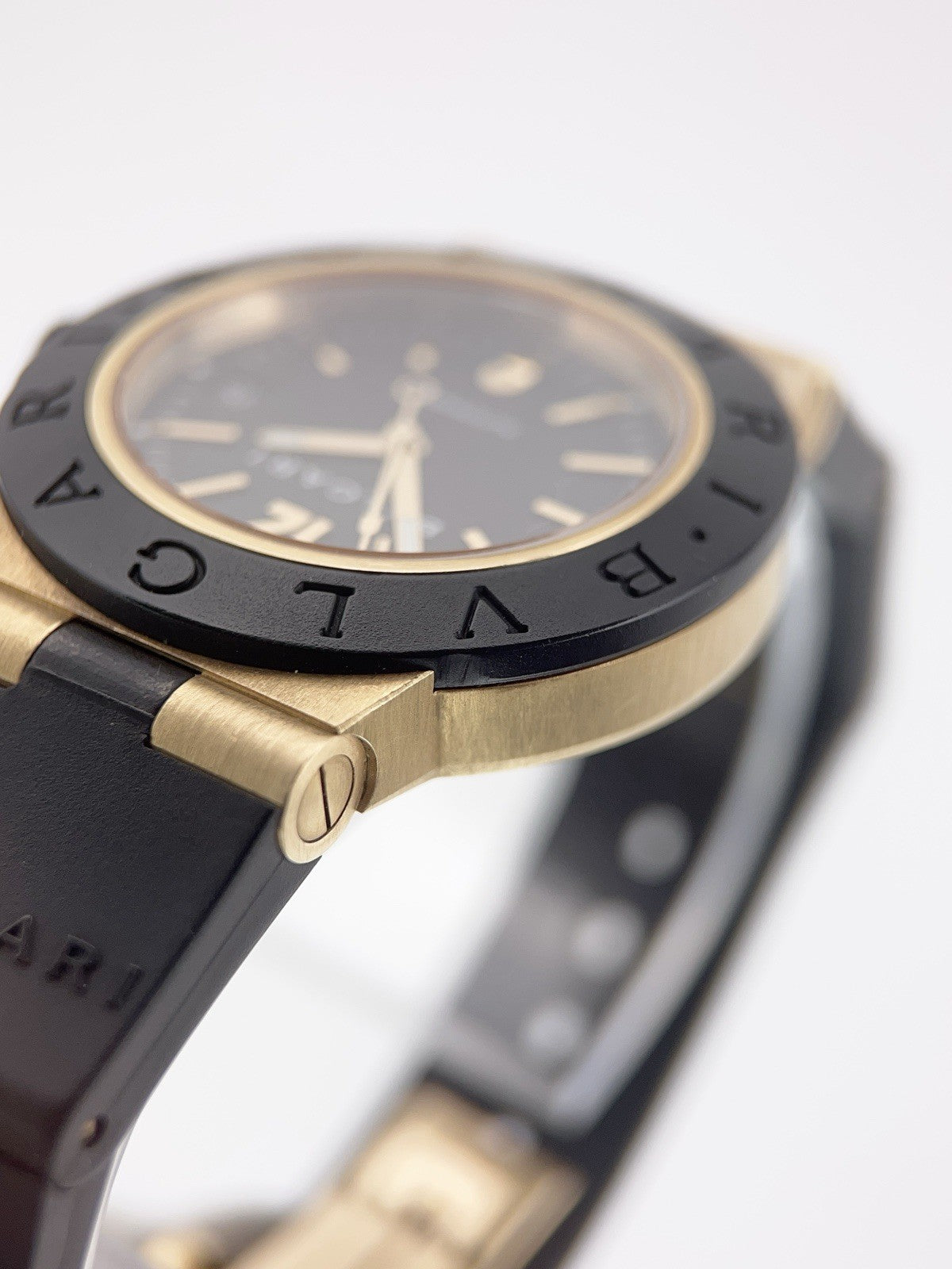 18k Yellow Gold Bvlgari Diagono AL38G