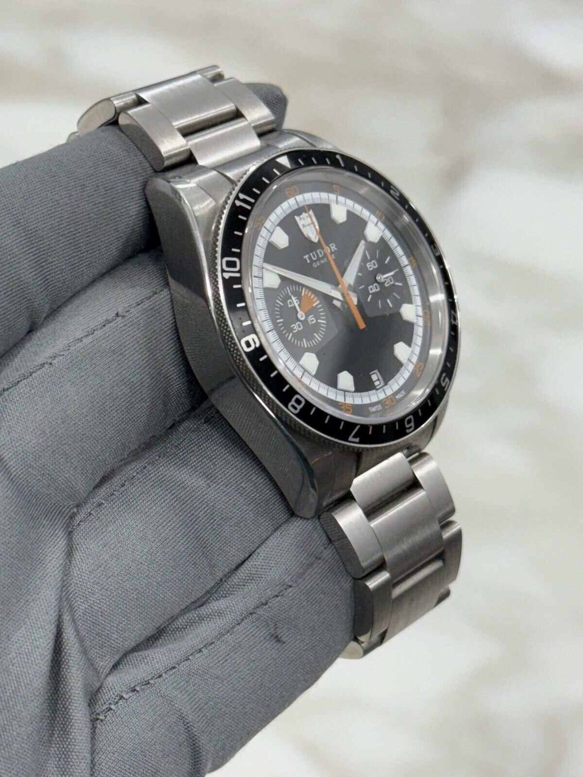 2022 Tudor Heritage Chronograph Auto 42mm Stainless Steel Mens Watch 70330N B&P