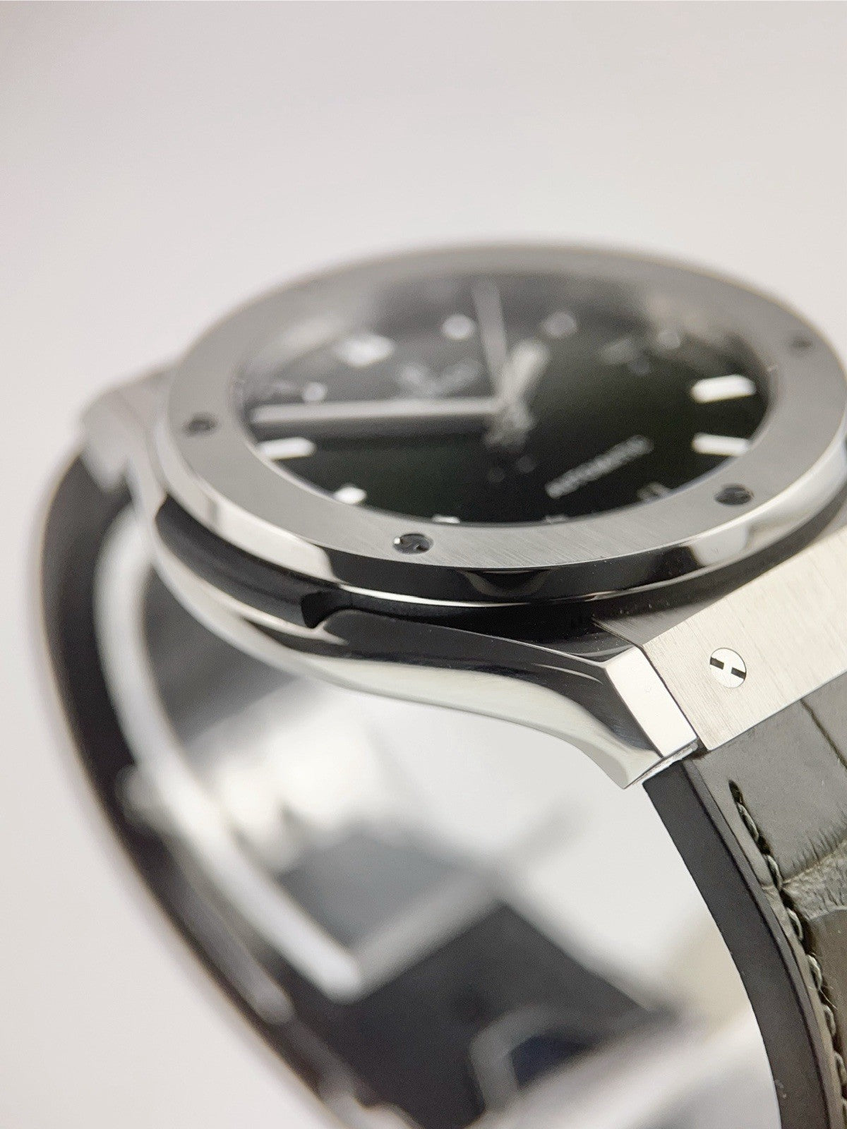 Hublot Classic Fusion Titanium Green Dial 45mm Automatic Men’s 511.NX.8970.LR