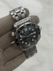 Omega Seamaster 300M GREEN Dial Steel 42mm Automatic Mens 210.30.42.20.10.001