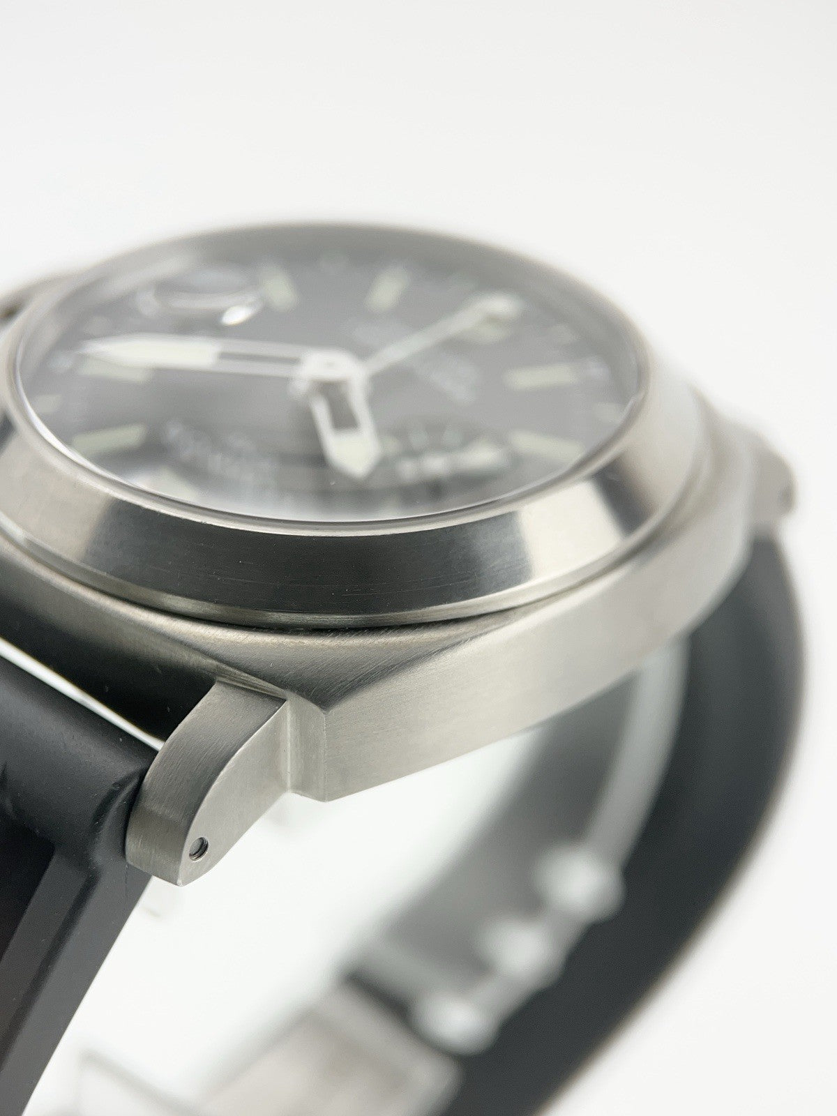Panerai Luminor GMT Titanium Grey Dial PAM00089