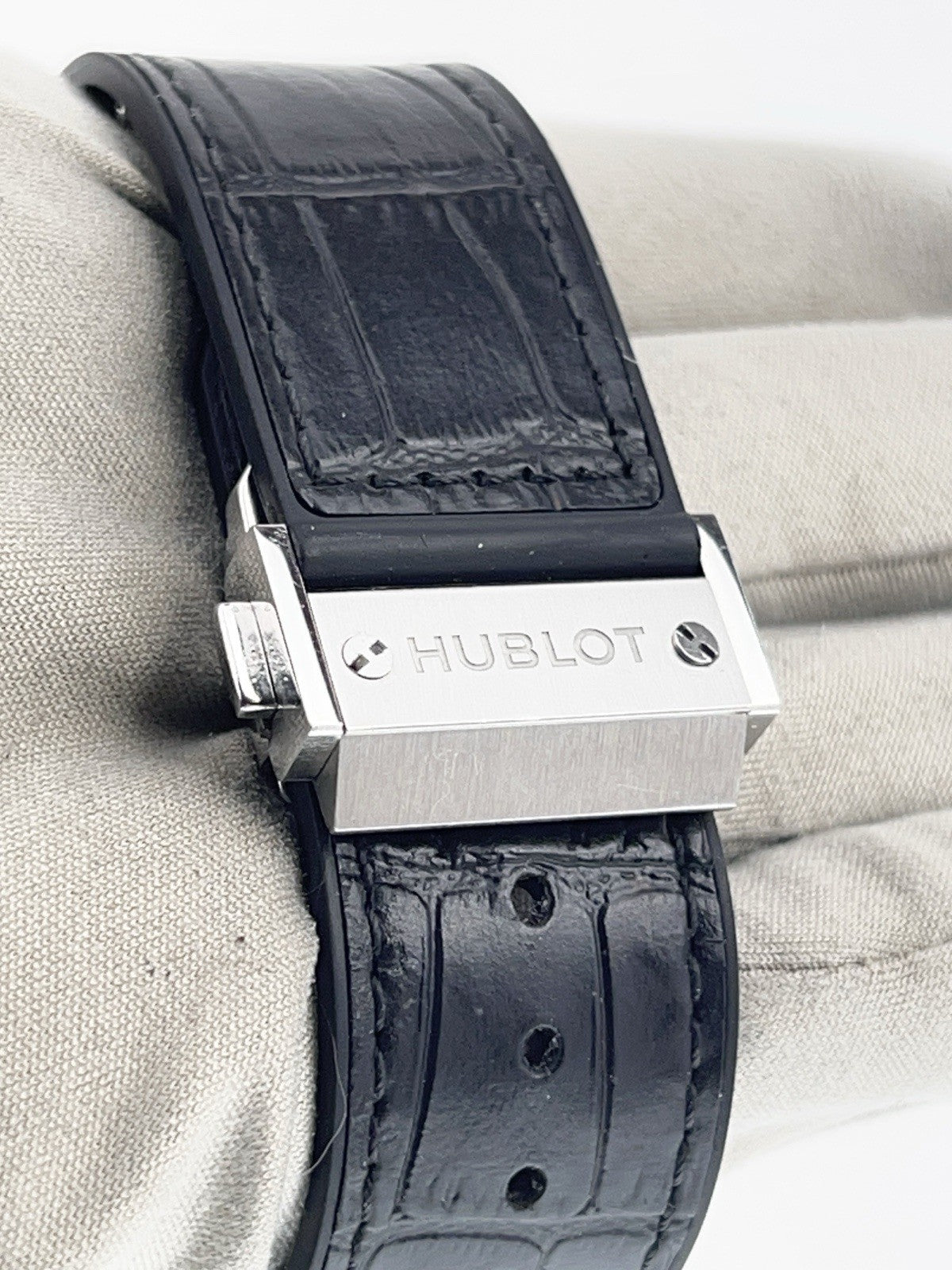 Hublot Classic Titanium Skeleton Dial 525.NX.0170.LR