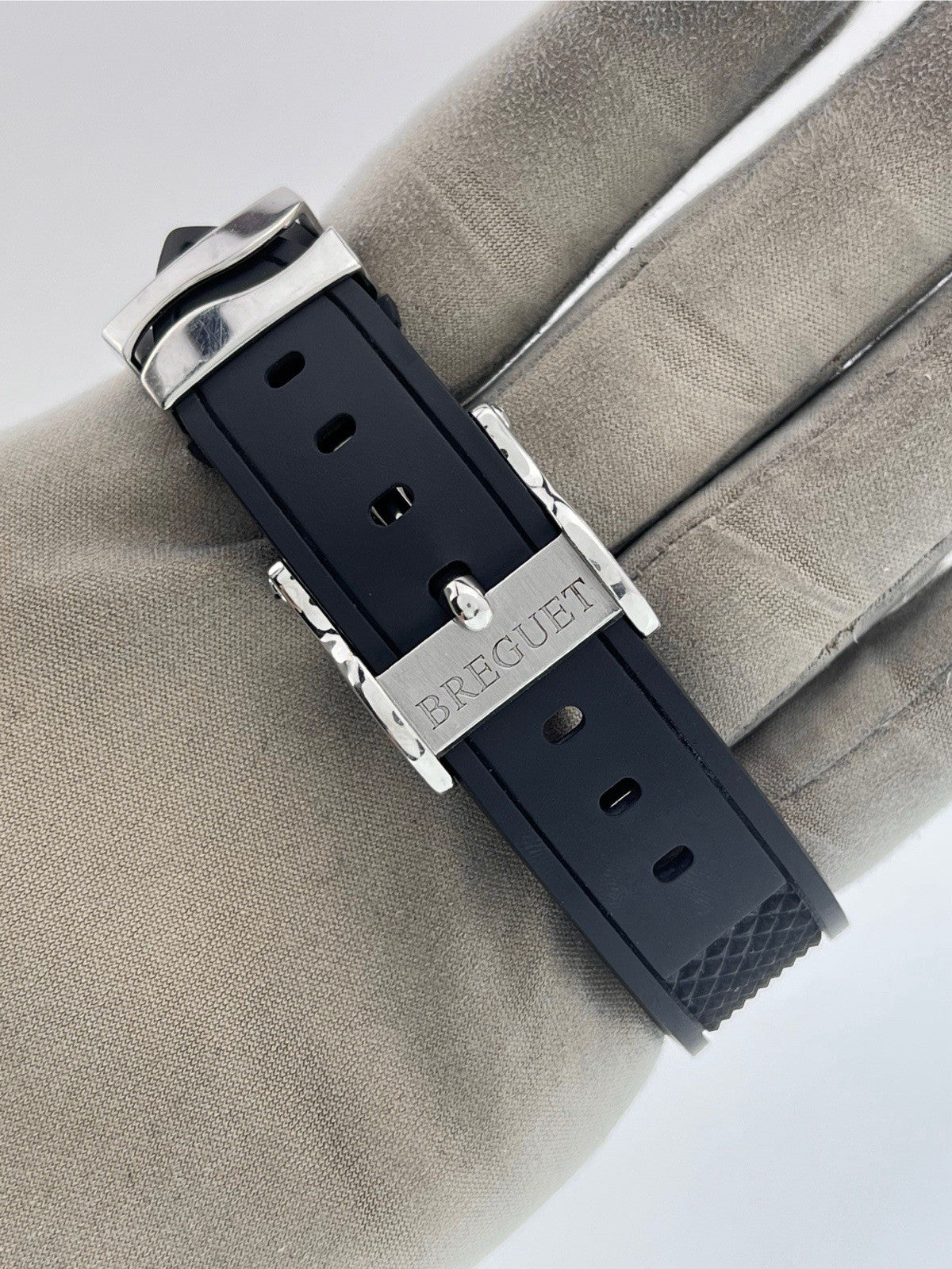 Breguet Marine Stainless Steel Silver Dial 39mm Automatic Men's Watch 5817