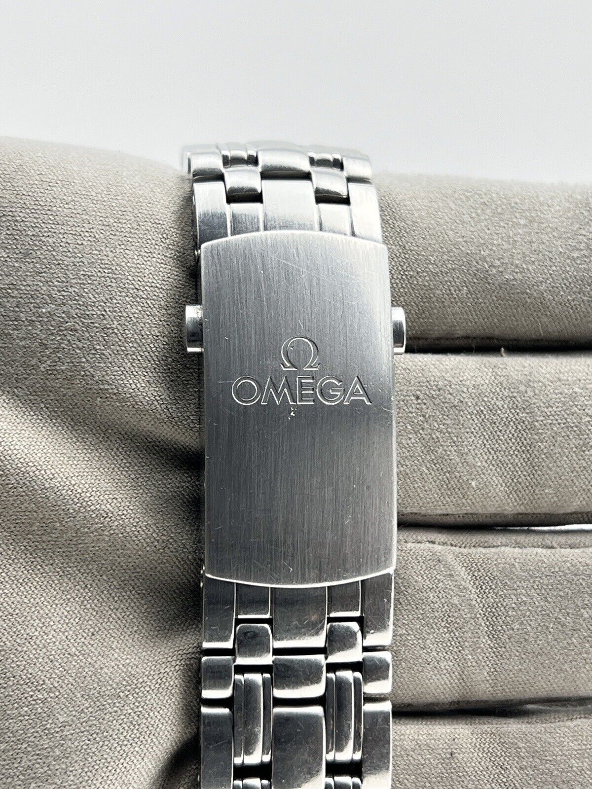 OMEGA Seamaster Diver 300M James Bond LE Watch 212.30.36.20.51.001 - W/ Papers