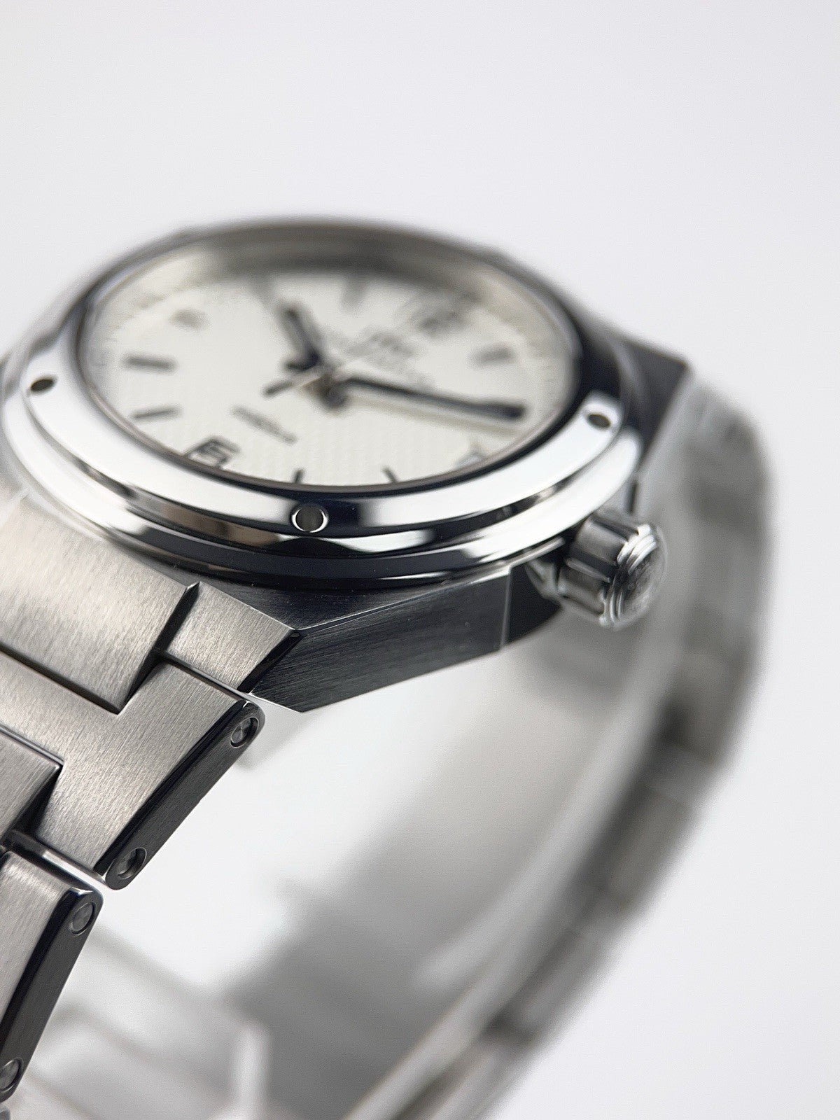 IWC Ingenieur Stainless Steel Silver Dial 34mm Automatic Unisex Watch IW451501