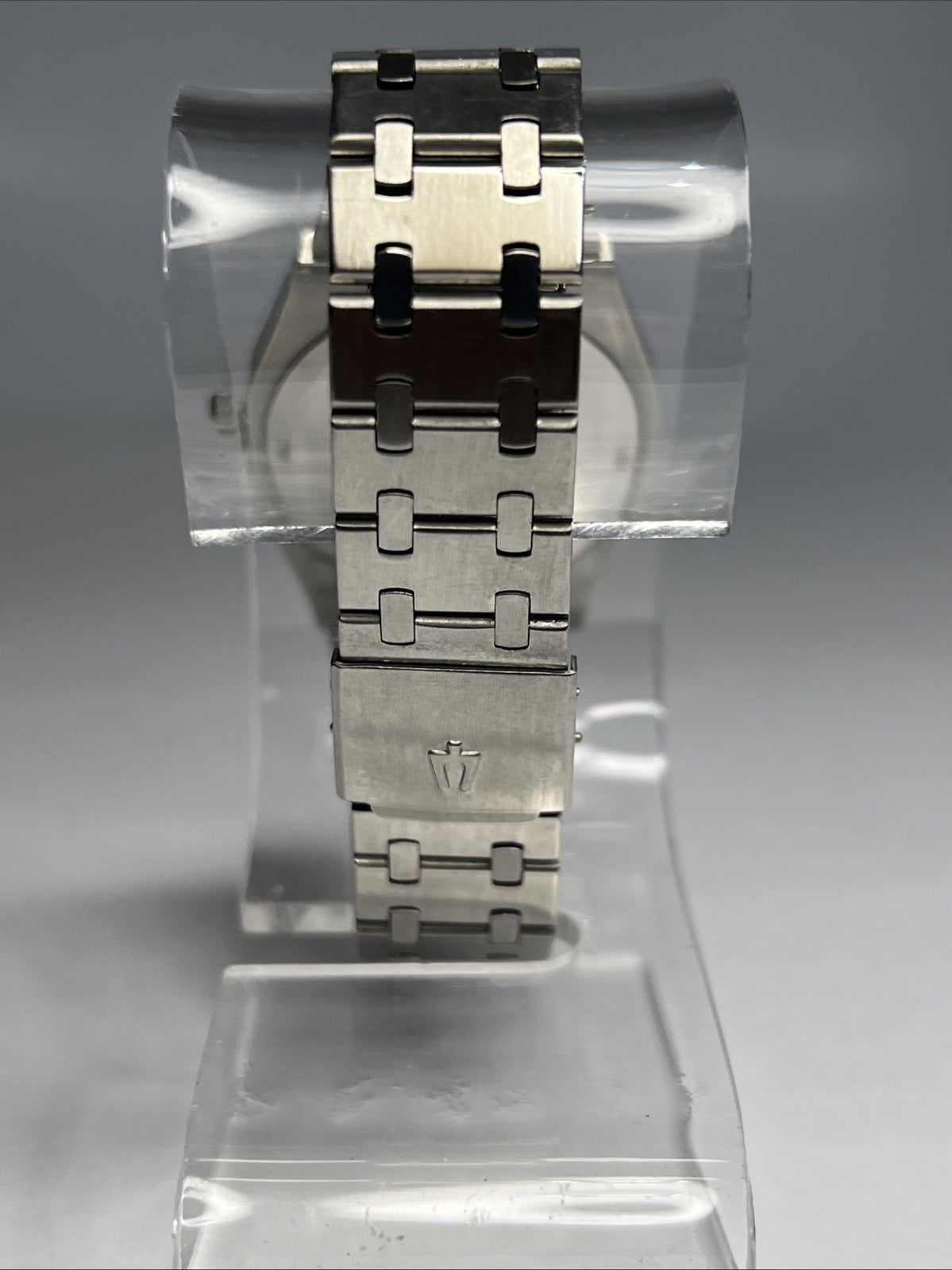 1970's Vintage Stainless Steel Bulova "Royal Oak" 4420101 Automatic Date Watch