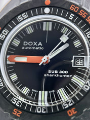 Doxa Sub Carbon Sharkhunter 822.70.101.20 Automatic Men’s Watch 42.5mm B&P 2021