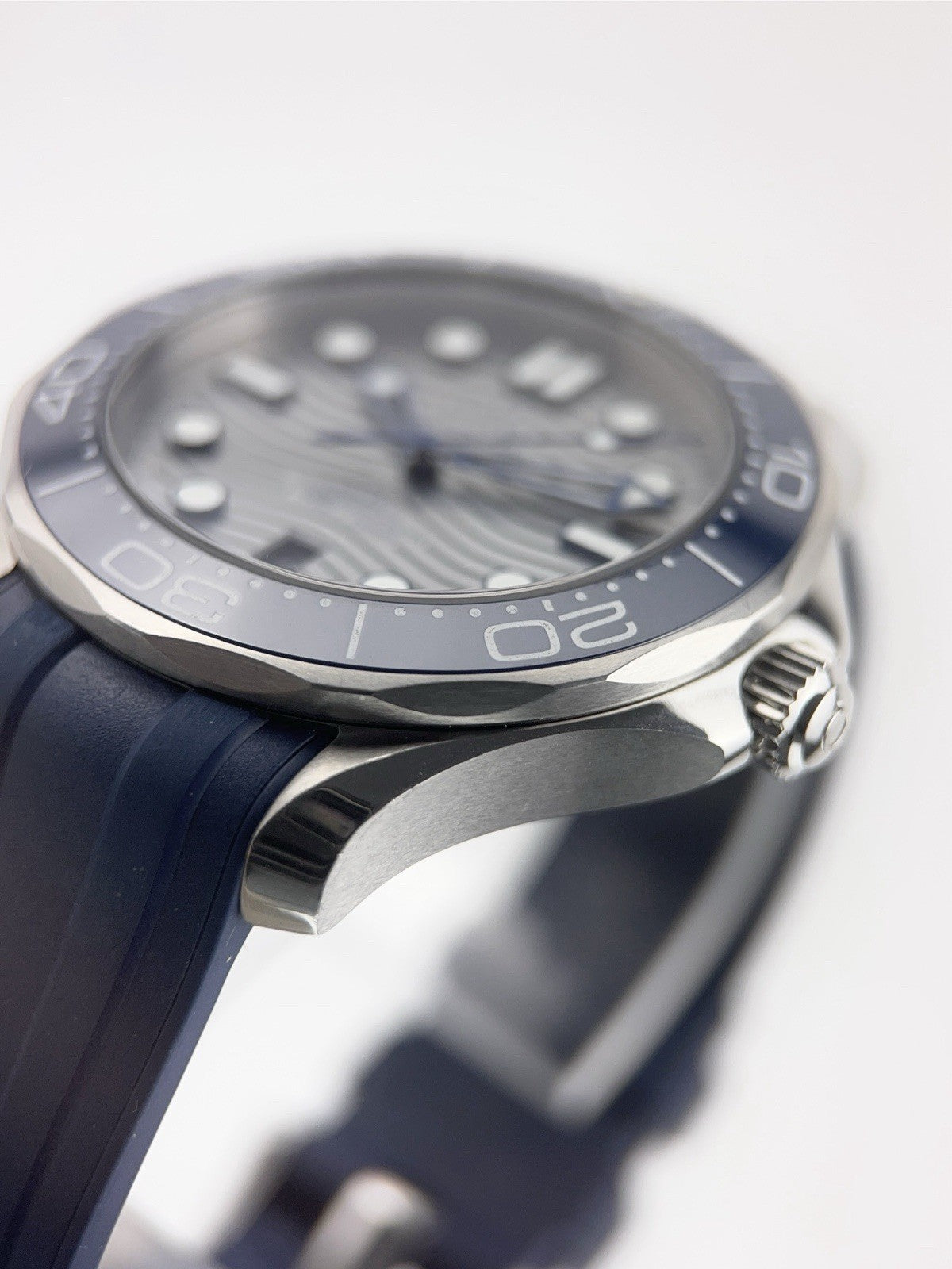 Omega Seamster Stainless Steel Grey Dial 42mm Automatic Mens 210.32.42.20.06.001