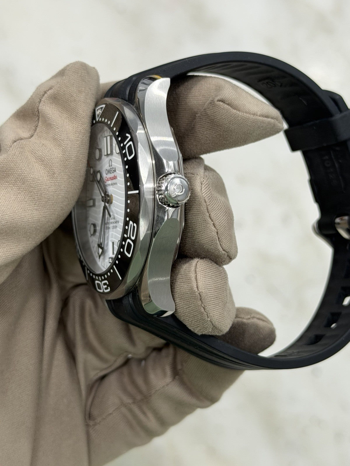 2022 Omega Seamaster Steel White Dial 42mm Automatic Watch 210.32.42.20.04.001