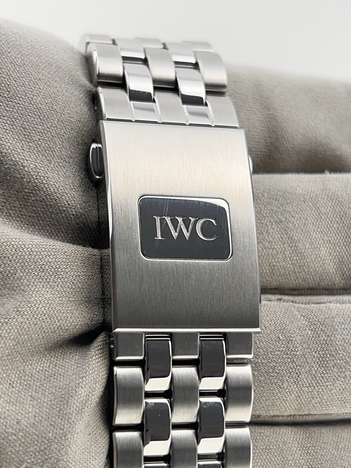 IWC Pilot Mark XX Stainless Steel Blue 40mm Automatic Men’s Watch IW328204 - B/P