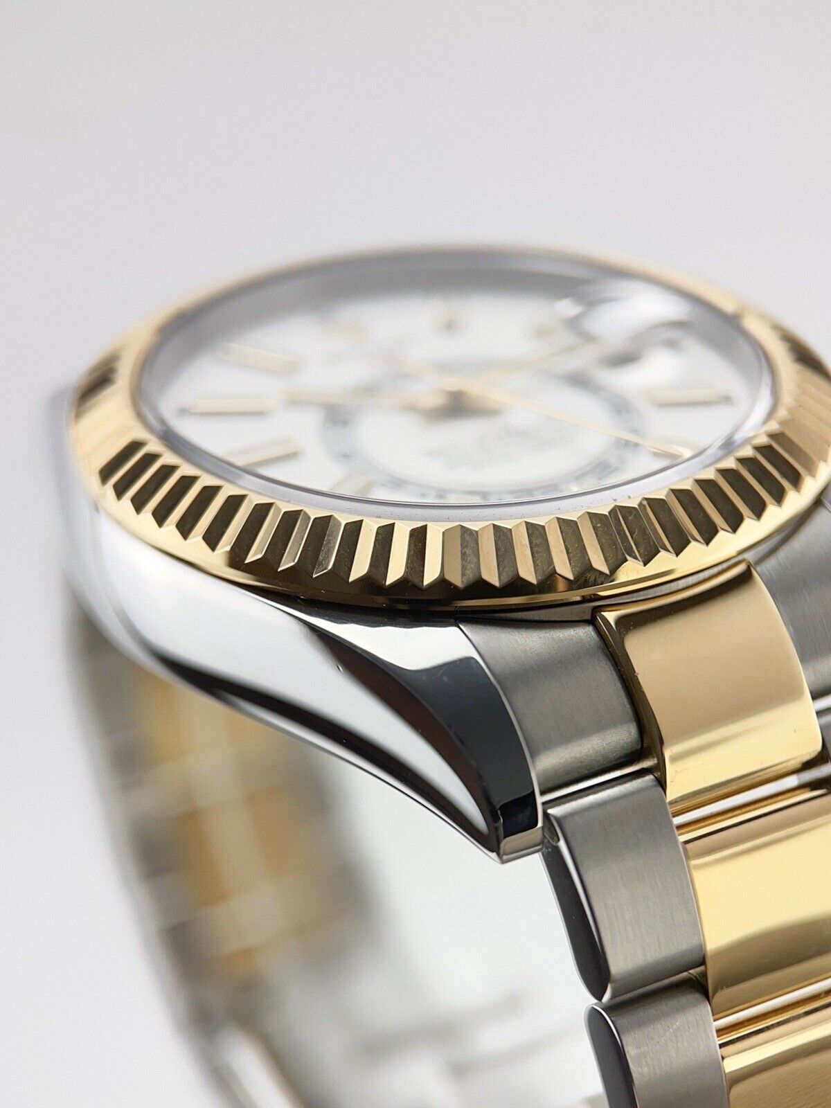 Rolex Sky-Dweller Stainless Steel & Gold 42mm Automatic Mens Watch 326933 - B/P