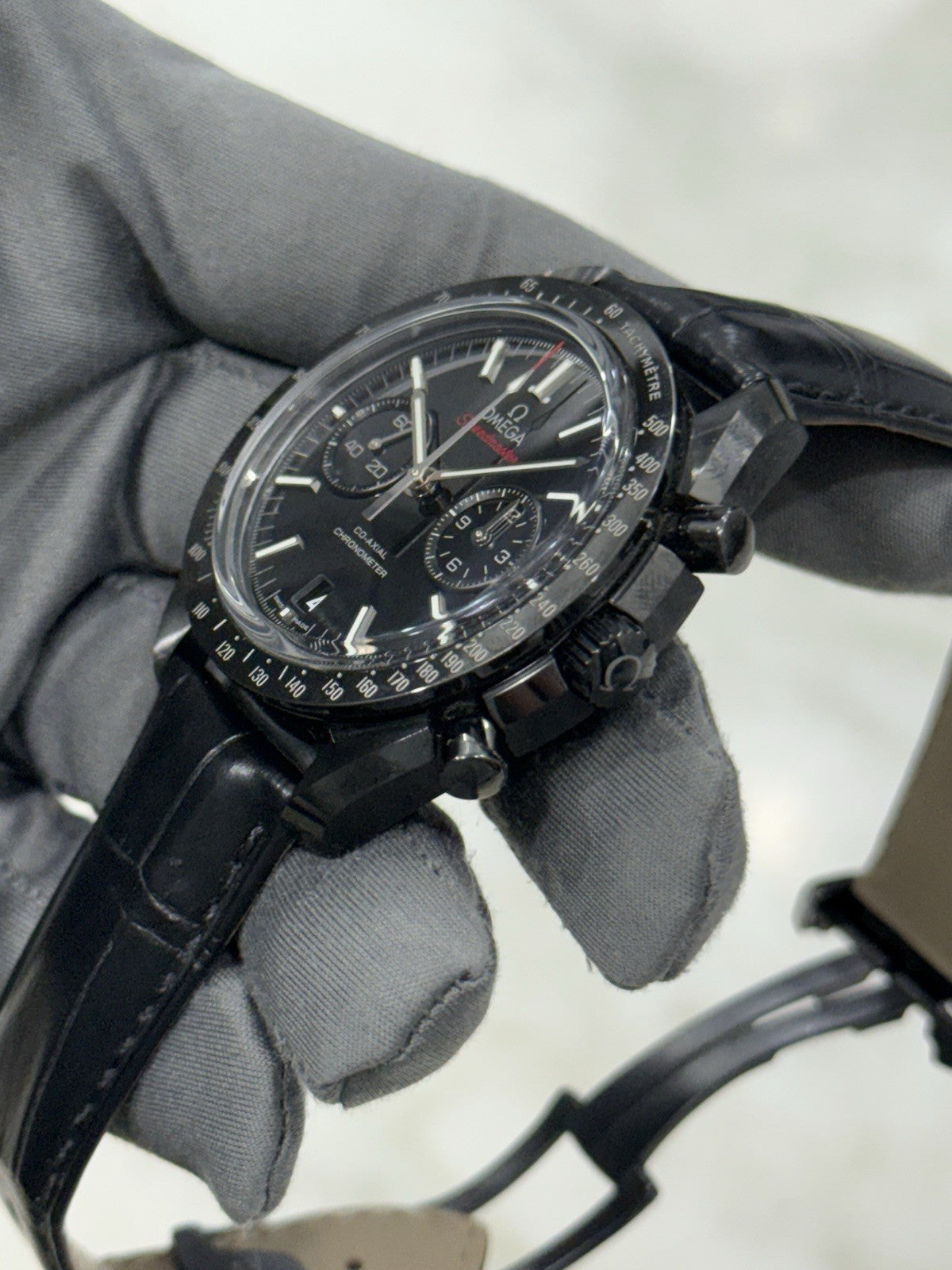Omega Speedmaster Dark Side 311.92.44.51.01.003