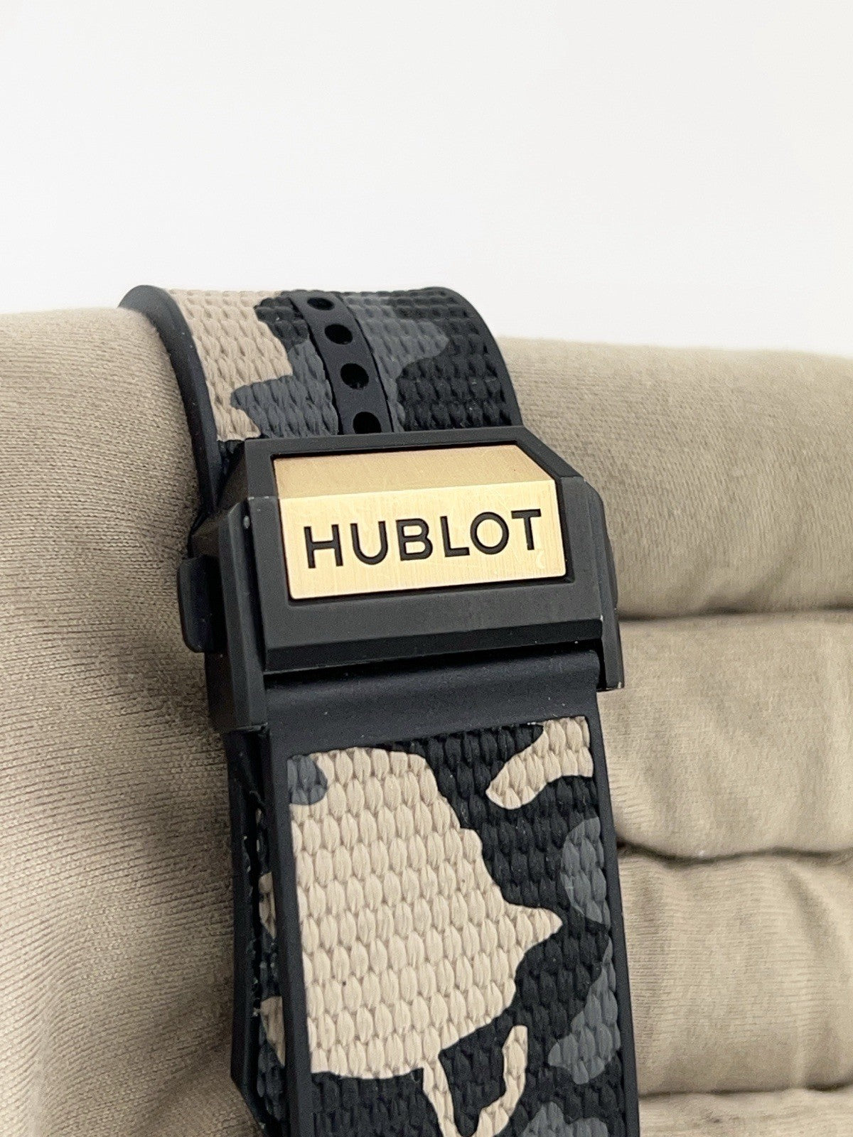 Hublot Spirit of Big Bang 18k Yellow Gold Skeleton Dial 42mm 642.VX.0130.RX