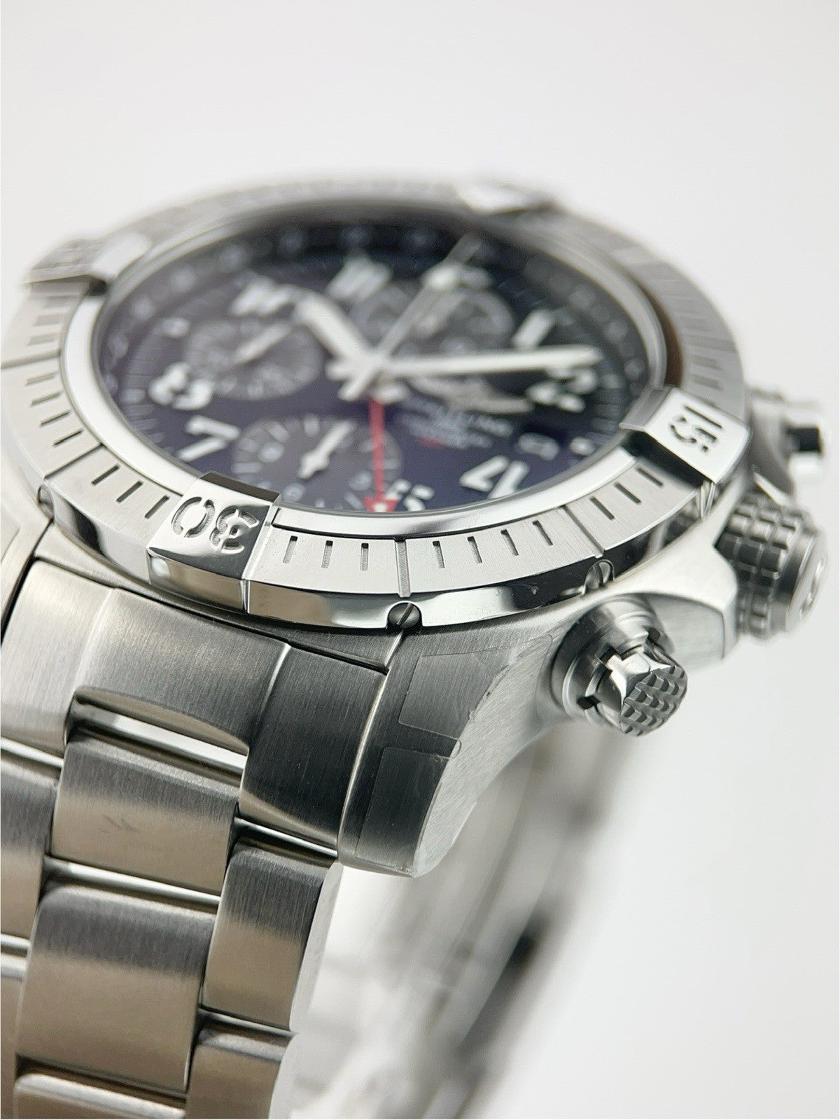 Breitling Avenger 45 Chronograph A24315
