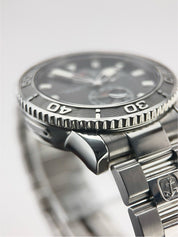 Ulysse Nardin Maxi Marine Diver Steel Black Dial 43mm Automatic Watch 263-33