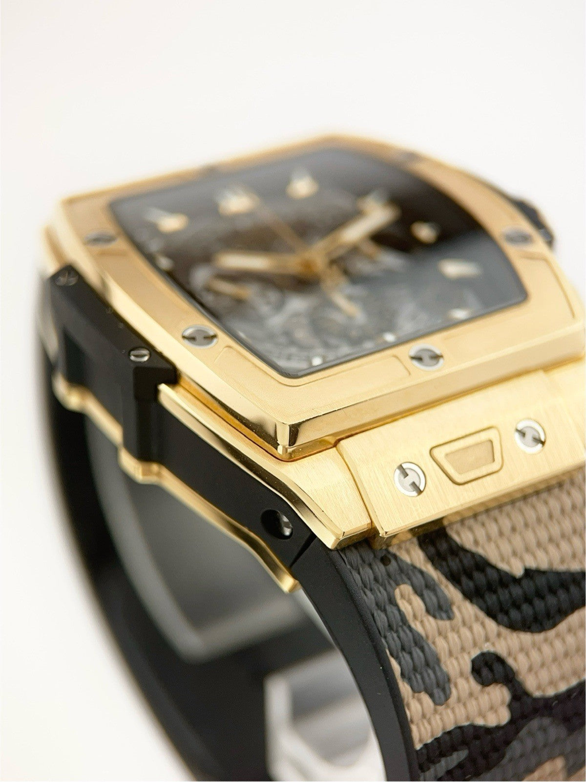 Hublot Spirit of Big Bang 18k Yellow Gold Skeleton Dial 42mm 642.VX.0130.RX