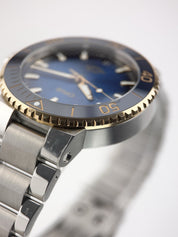 Oris Aquis Date Steel and Gold Blue Dial 41.5mm Automatic Men's Watch 7769