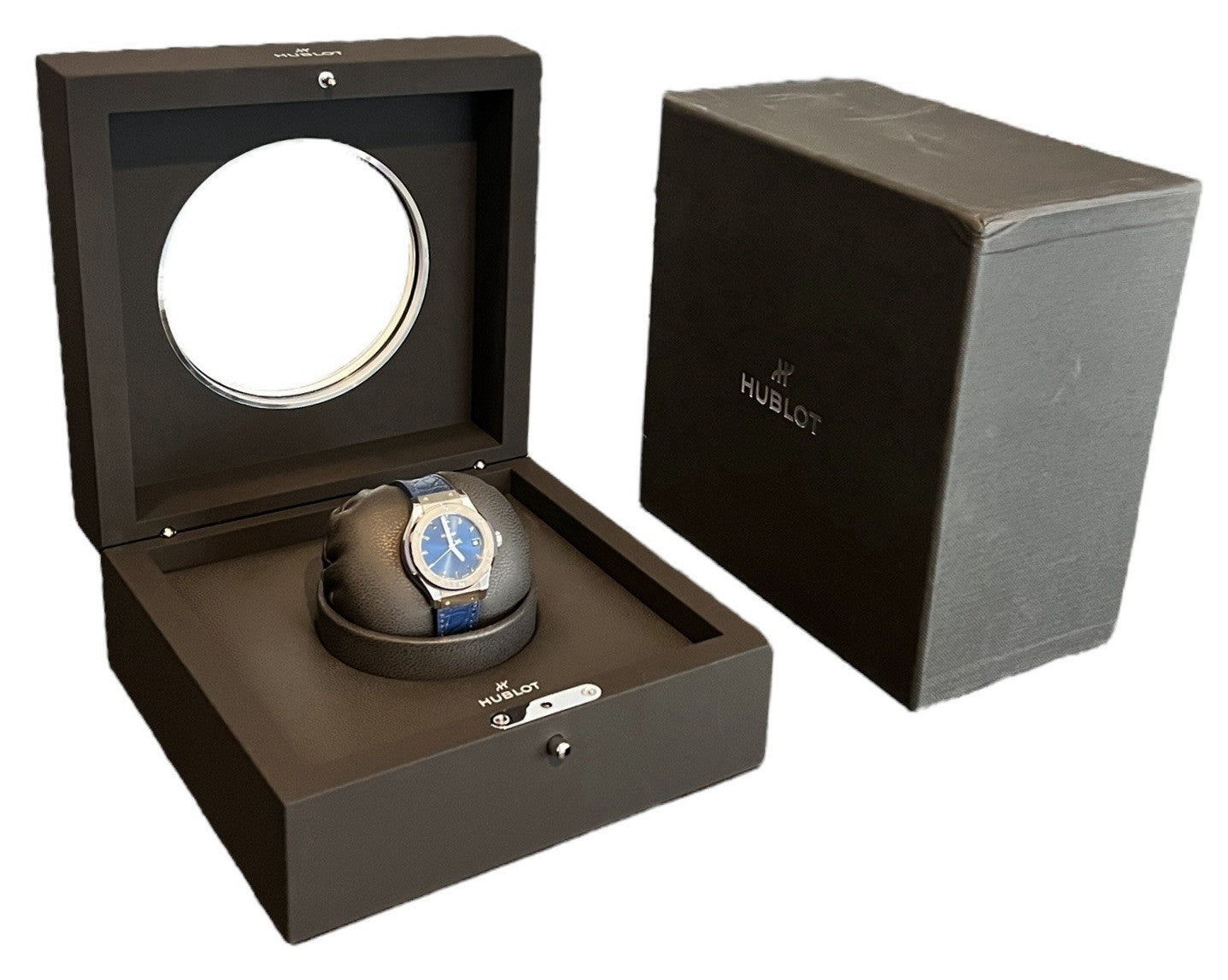 Hublot Classic Fusion Titanium Blue Dial 33mm Quartz Unisex Watch 581.NX.7170.LR