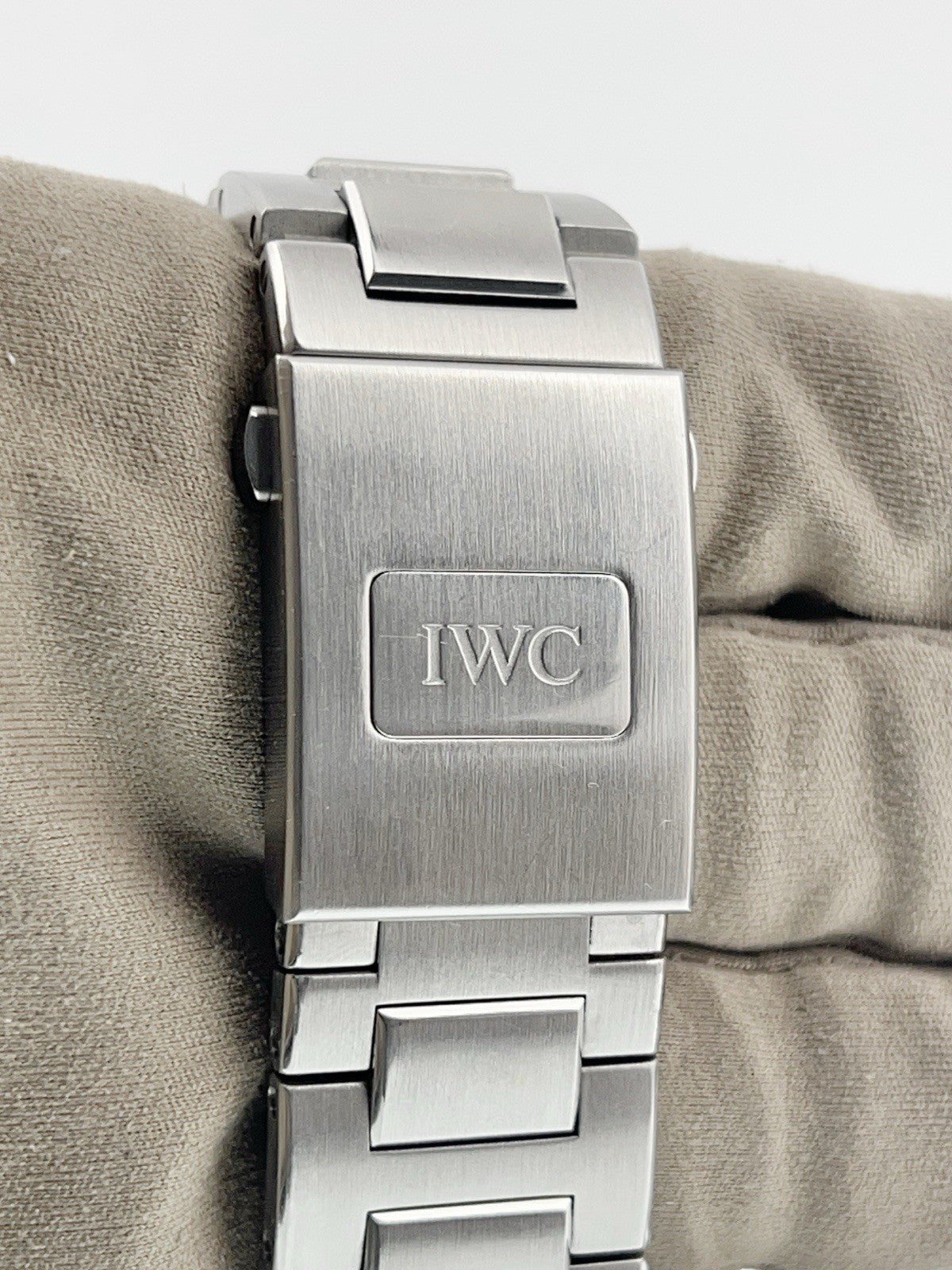 IWC Ingenieur Dual Time Steel Silver Dial 43mm Automatic Mens Watch IW324404