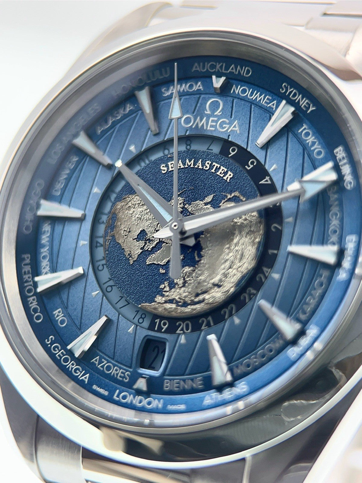 Omega Seamaster Aqua Terra World Timer 'Summer Blue' Ref. 220.10.43.22.03.002