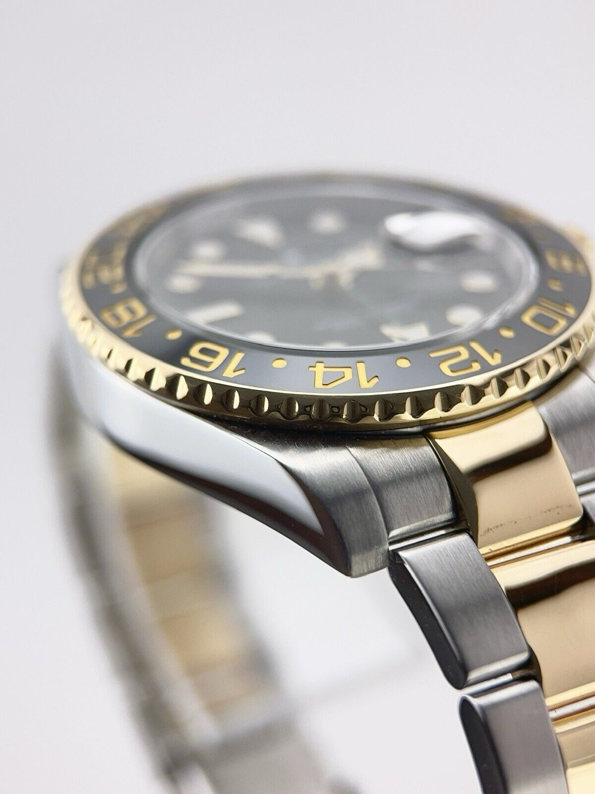 Rolex GMT-Master II Steel & Gold Black Dial 40mm Automatic Men’s Watch 116713