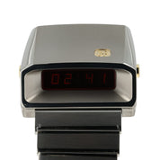 Girard Perregaux Casquette Red Dial Steel 33.6mm Quartz Men’s Watch 39800