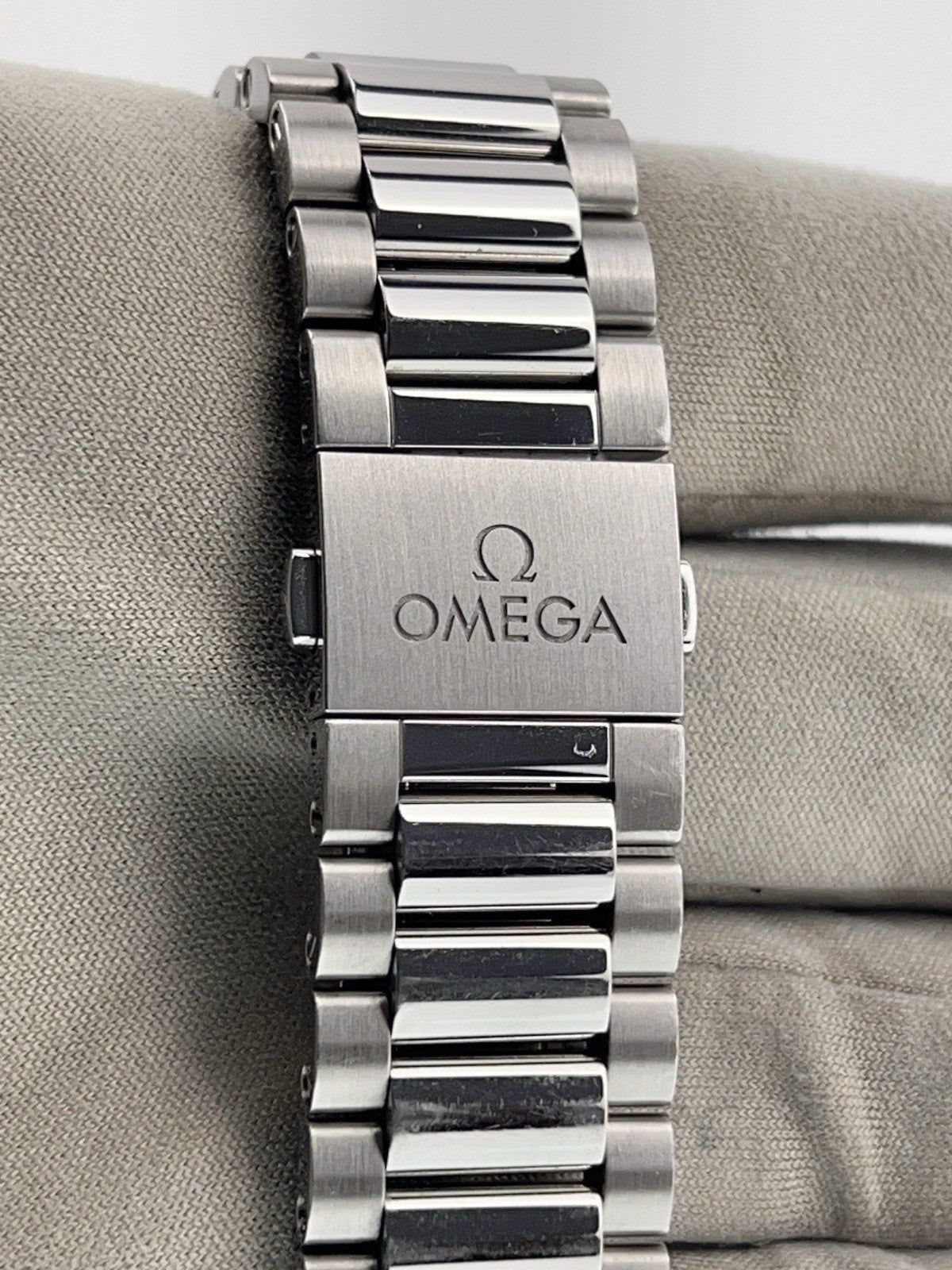 Omega Seamaster Steel Turquoise Dial 41mm Automatic Men’s 220.10.41.21.03.006