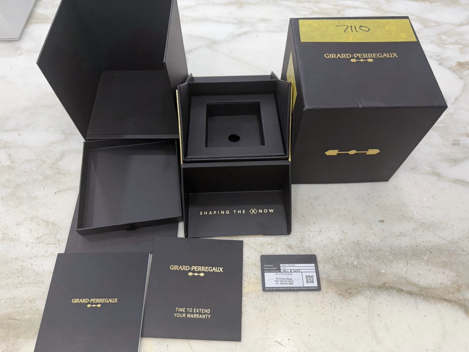 Girard Perregaux Laureato Green Dial Stainless Steel 42mm Auto Men’s Watch 81010