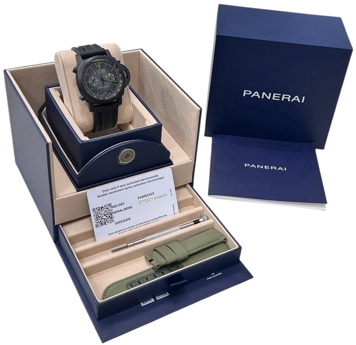 Panerai Luminor Navy Seals Carbon Black Dial 44mm Automatic Men’s Watch PAM01419