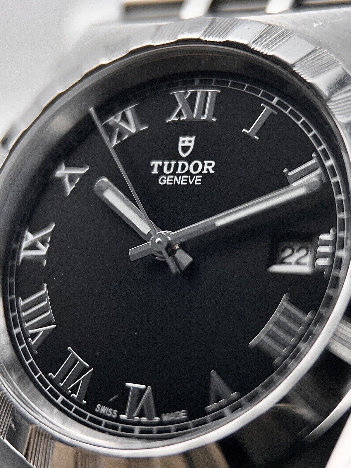 Tudor Royal 28500 Automatic Date Black Dial Mens Watch W/ Box & Papers