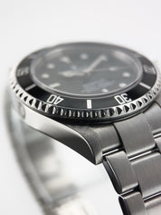 Rolex Sea-Dweller Stainless Steel Black Dial 40mm Automatic Mens Watch 16600T