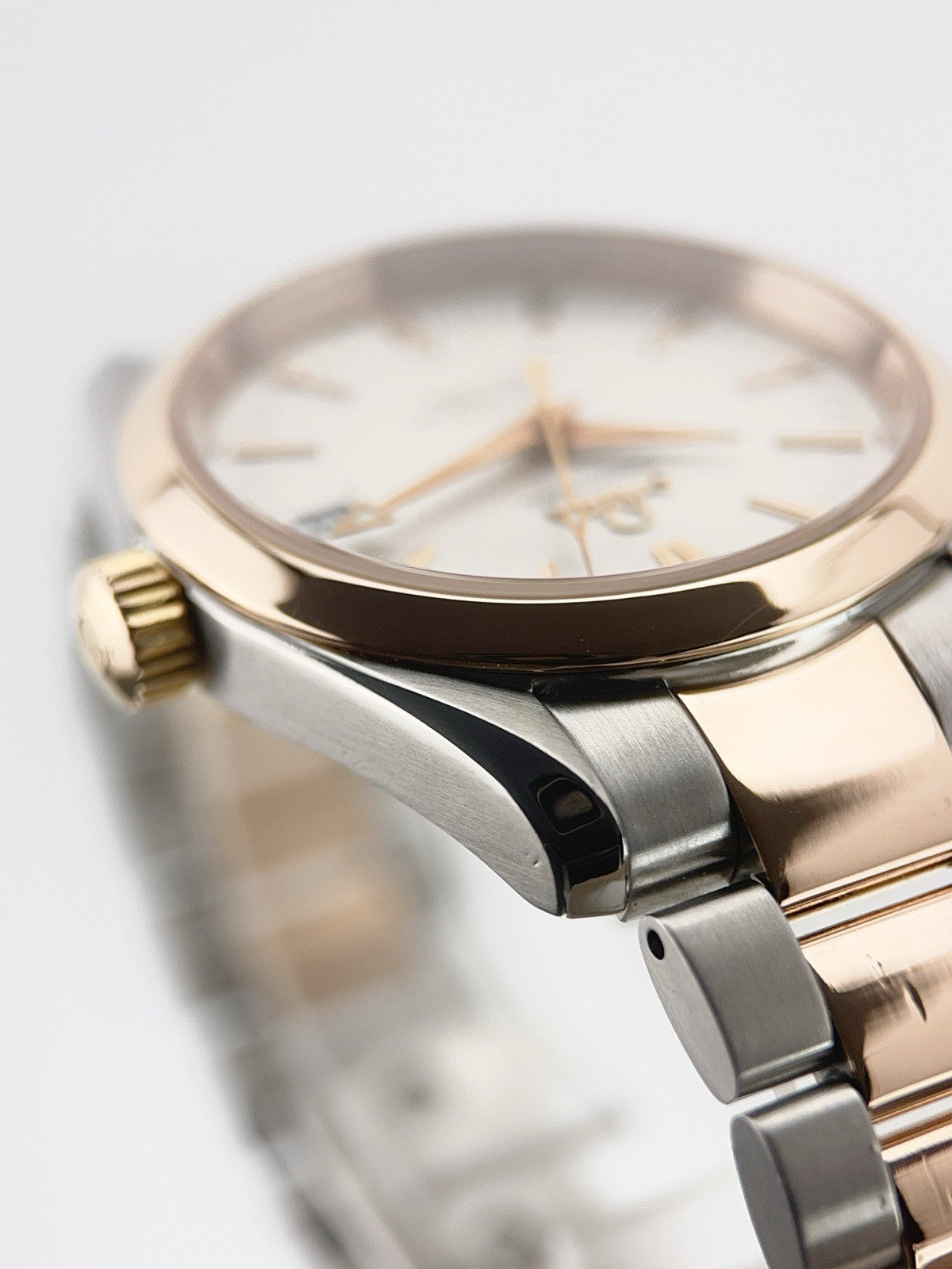 Omega Seamaster Aqua Terra Gold & Steel White Dial 39mm Auto Men's 2303.30.00