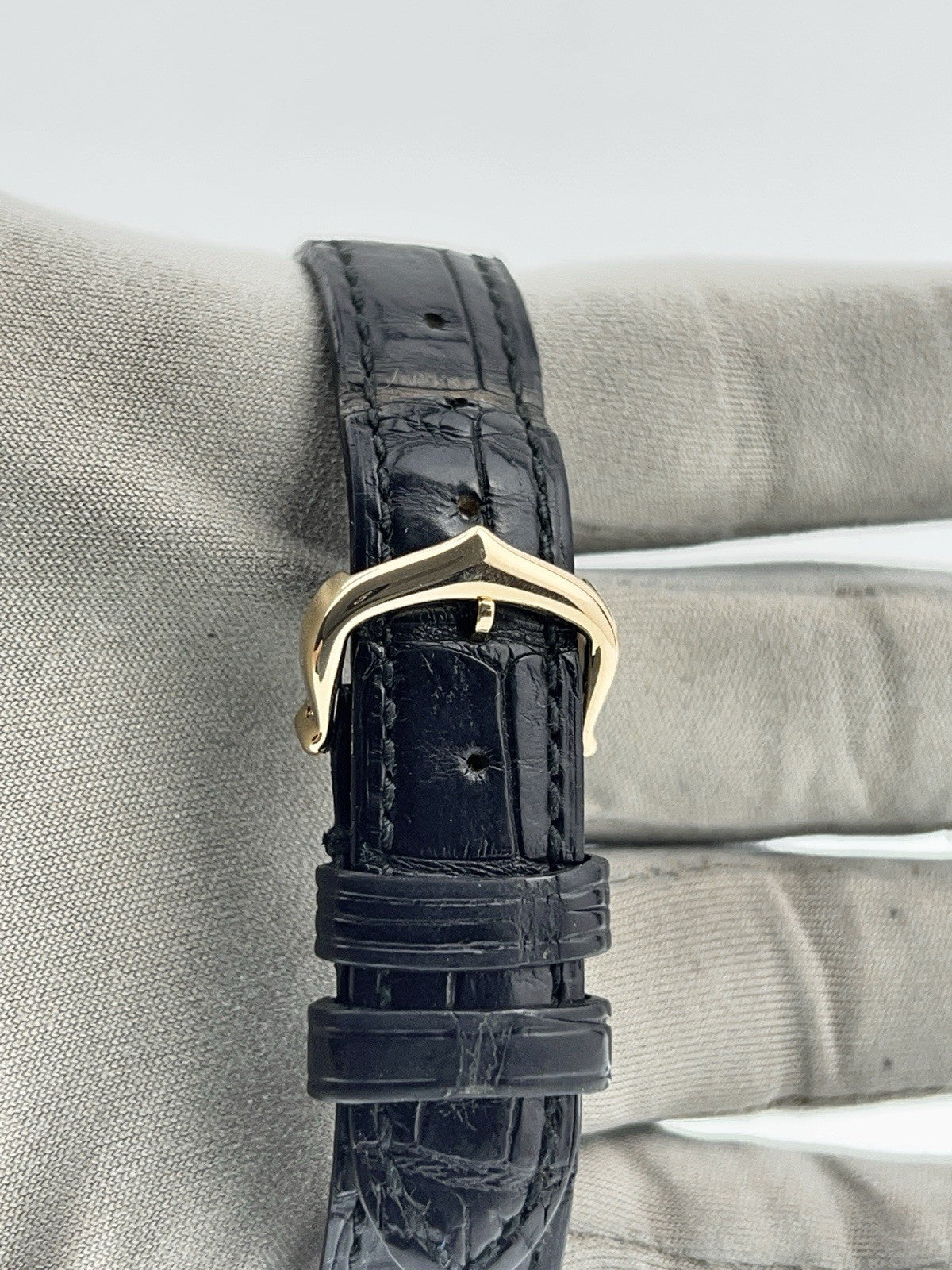 Cartier Tank Americaine Medium Automatic 18kt Yellow Gold Guilloche Roman Dial