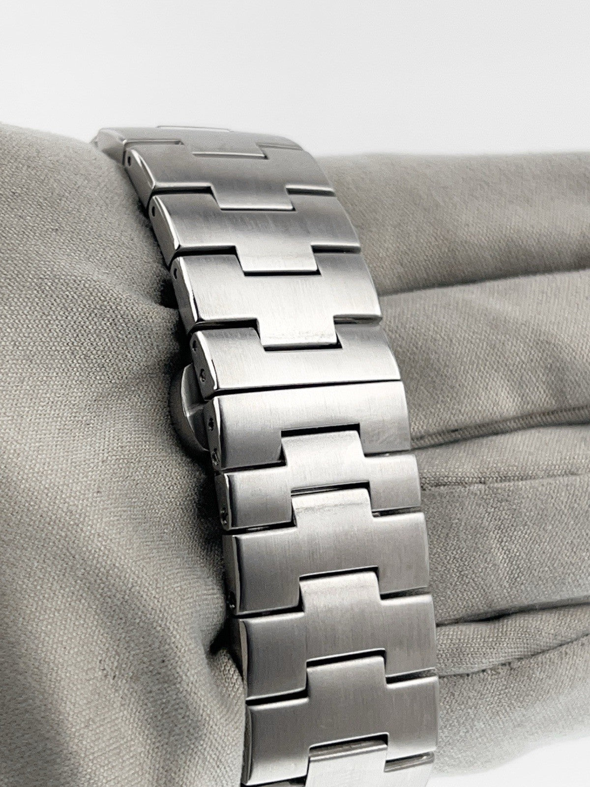 Panerai Luminor Marina Stainless Steel White Dial 40mm Automatic Men’s PAM00051