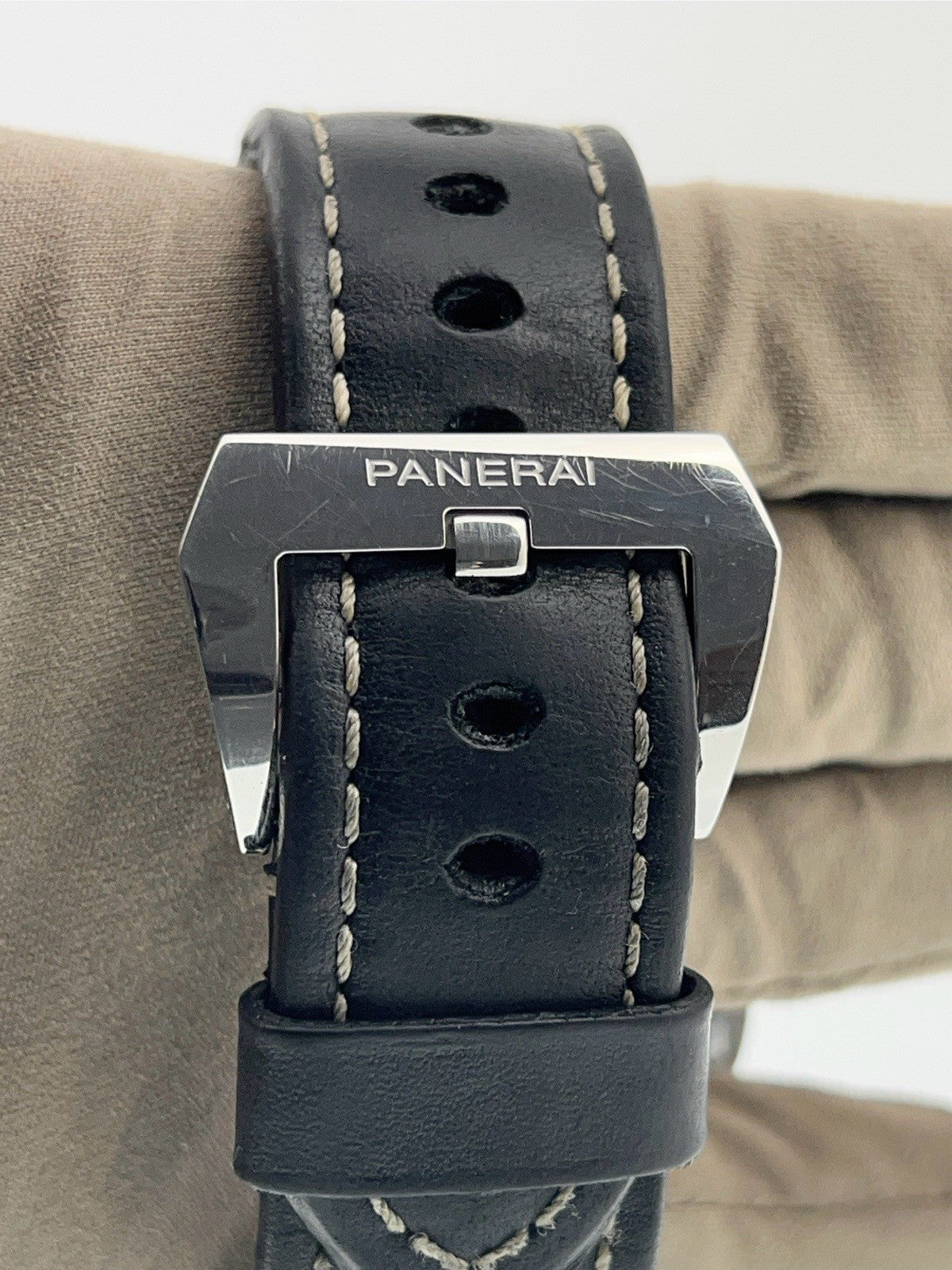 Panerai Luminor Stainless Steel White Dial 44mm Wind Up Men’s Watch PAM00114