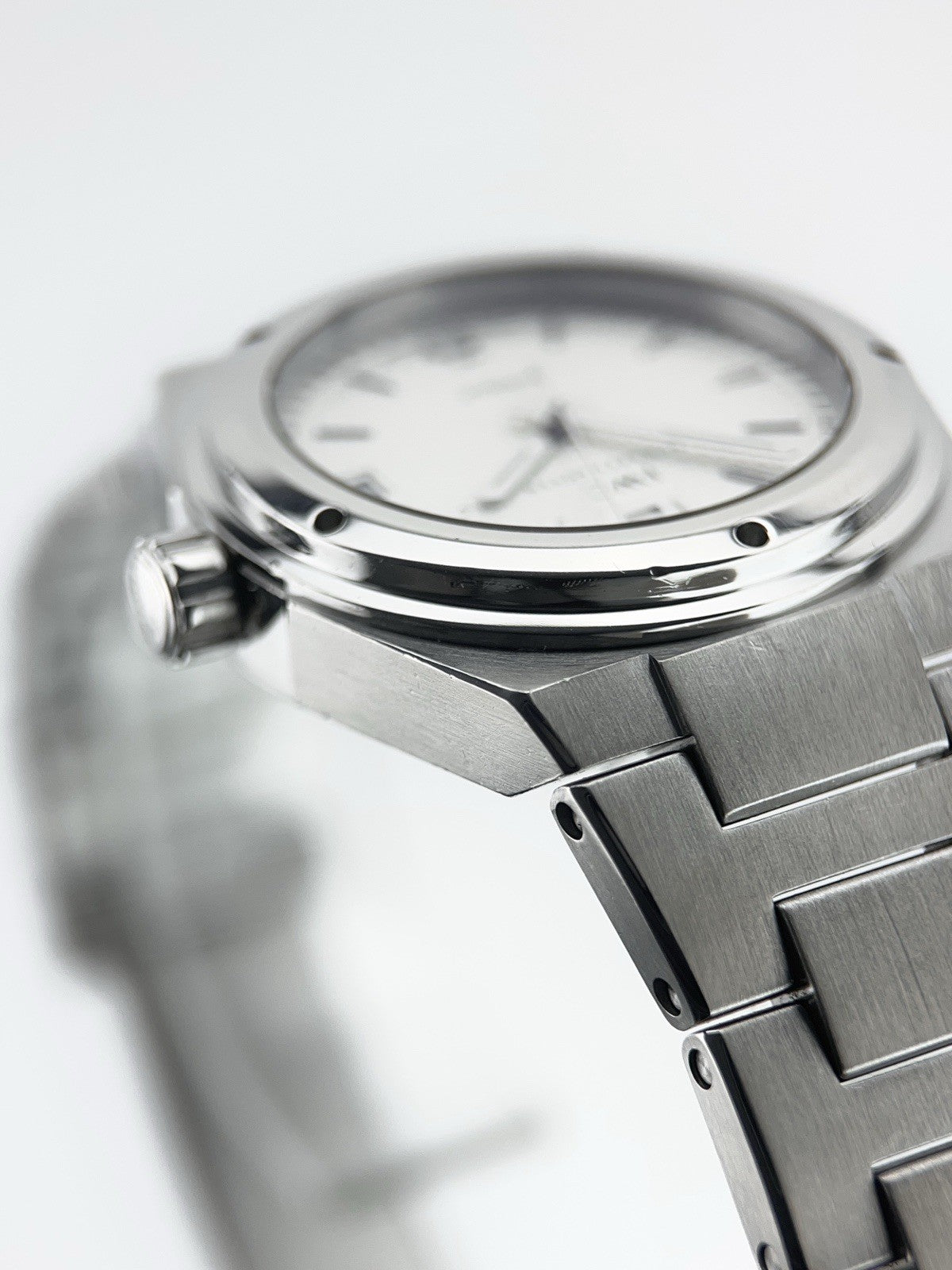 IWC Ingenieur Stainless Steel White Dial 34mm Automatic Men’s Watch IW451501