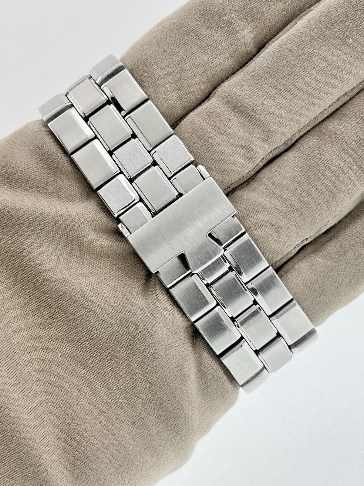 Vacheron Constantin Stainless Steel Silver Dial 40mm Automatic Mens Watch 49140