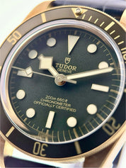 NEW 2023 Tudor Black Bay 18k Yellow Gold Green Dial 39mm Men’s Watch 79018V