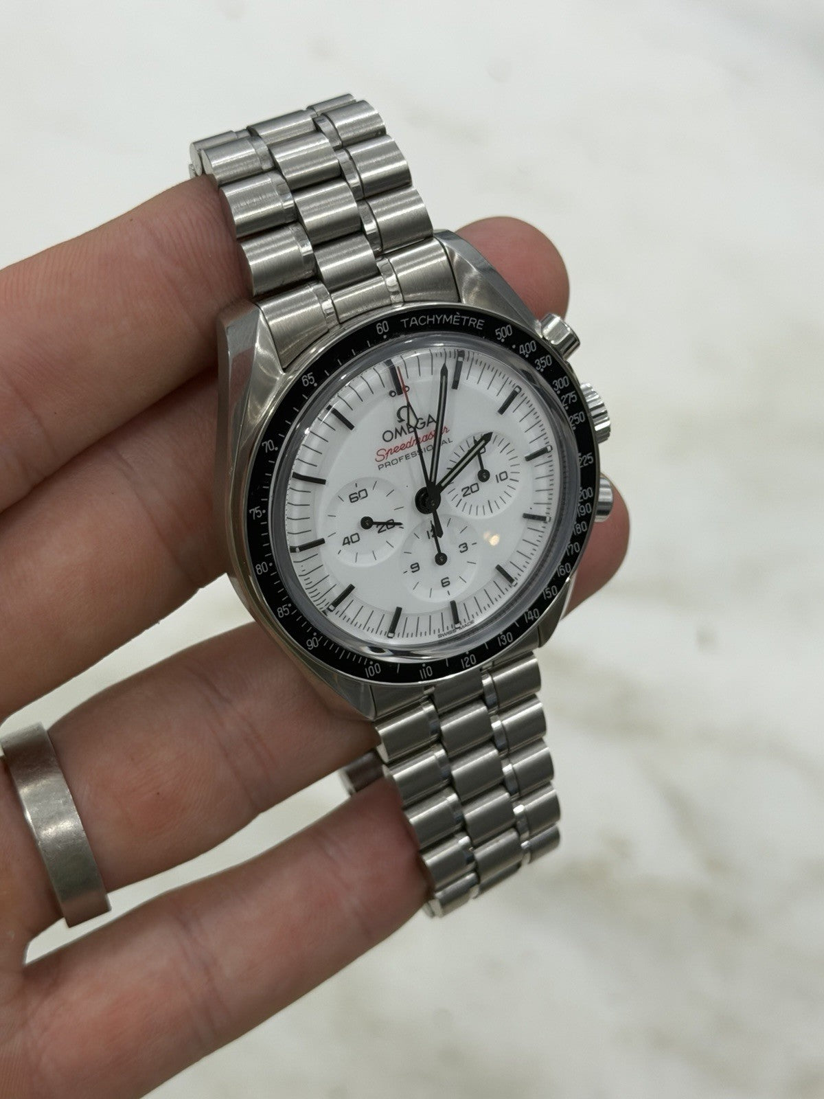 2024 Omega Speedmaster White Dial 42mm Manual Wind Mens 310.30.42.50.04.001