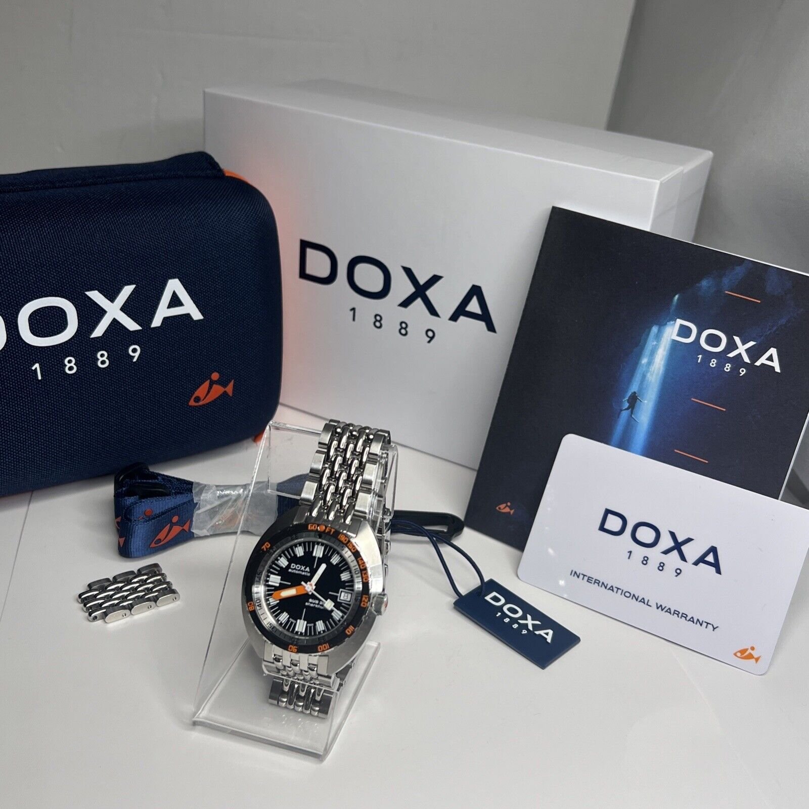 Doxa Sub 200T Swiss Automatic 39mm Shark Hunter Sharkhunter Watch w/ Box Papers