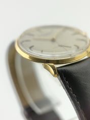 Patek Philippe Calatrava 18k Yellow Gold Silver Dial 33mm Manual Wind Watch 2573
