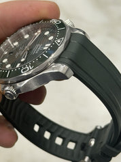 Omega Seamaster Diver Steel Green Dial 42mm Automatic Mens 210.32.42.20.10.001
