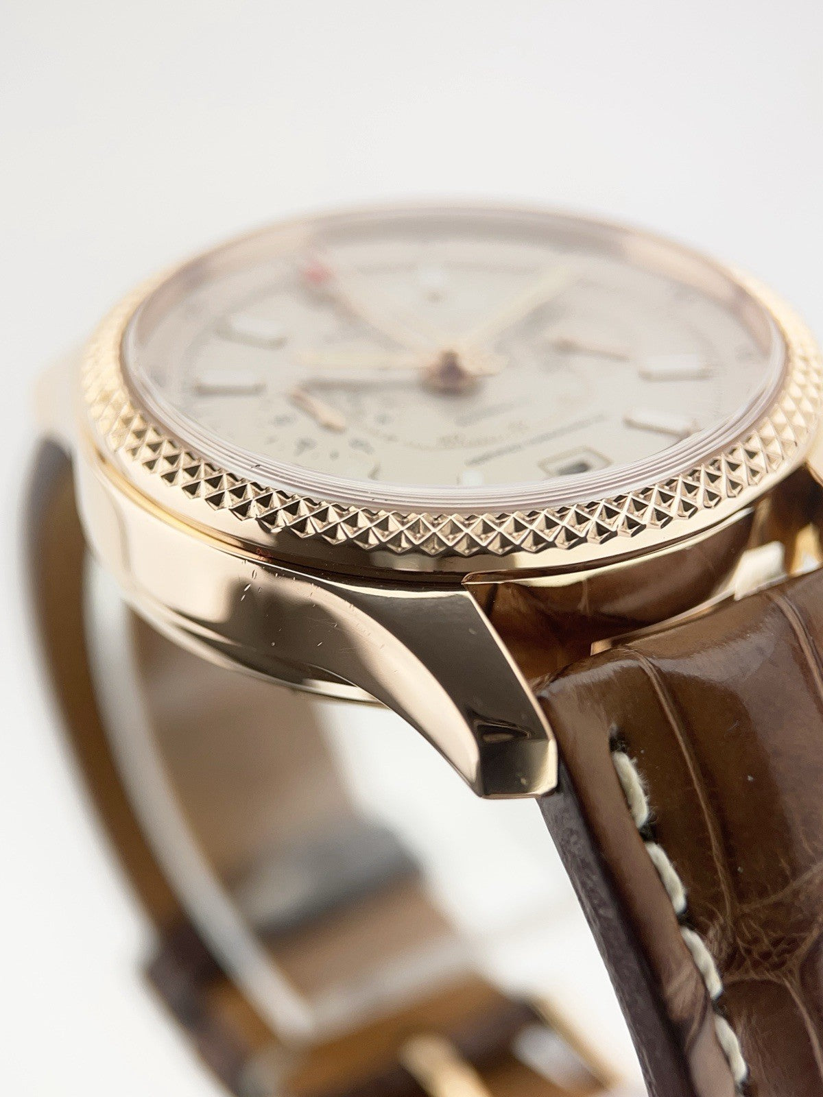 Breitling Bentley Mark VI 18k Rose Gold R26362
