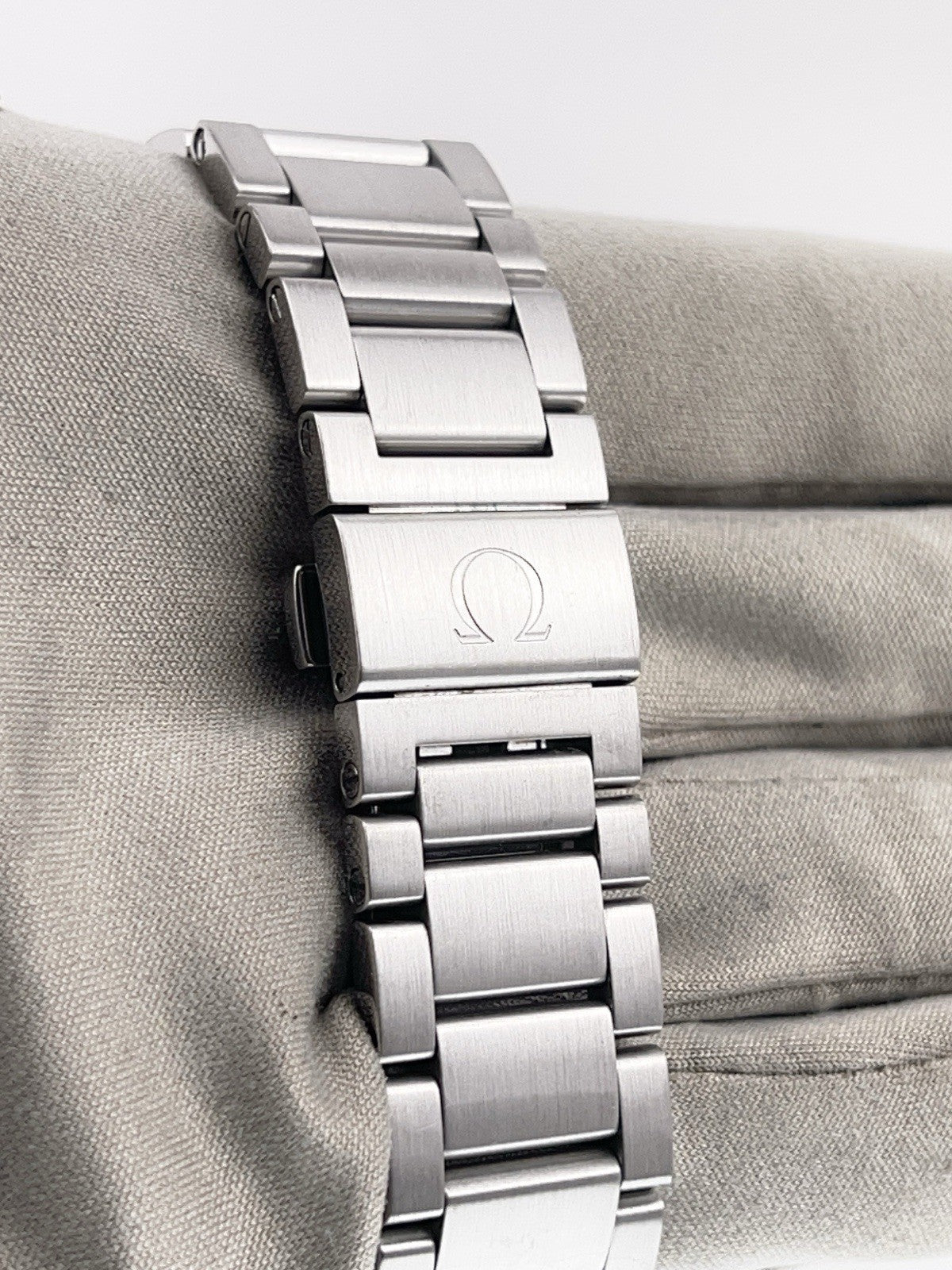 Omega Seamaster Steel Grey Dial 42mm Automatic Men’s Watch 231.10.42.21.06.001