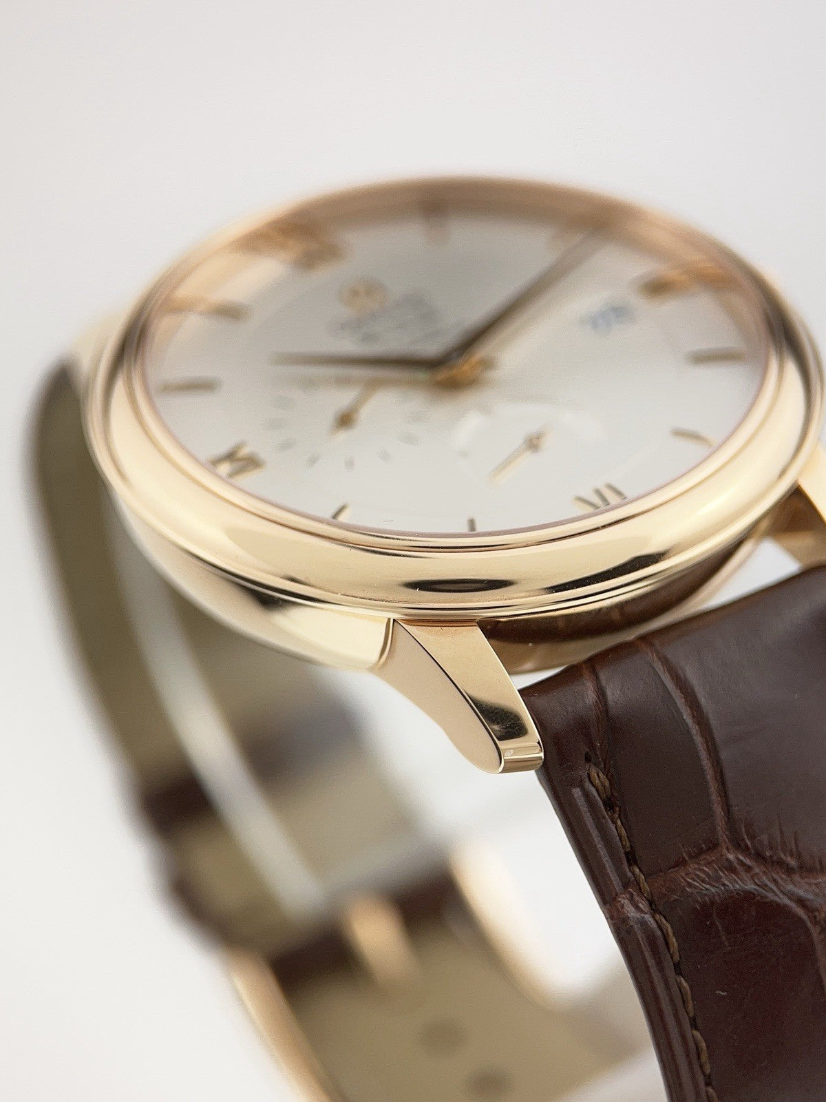 Omega De Ville 18k Rose Gold Silver Dial 39.5mm Auto Watch 424.53.40.21.02.001