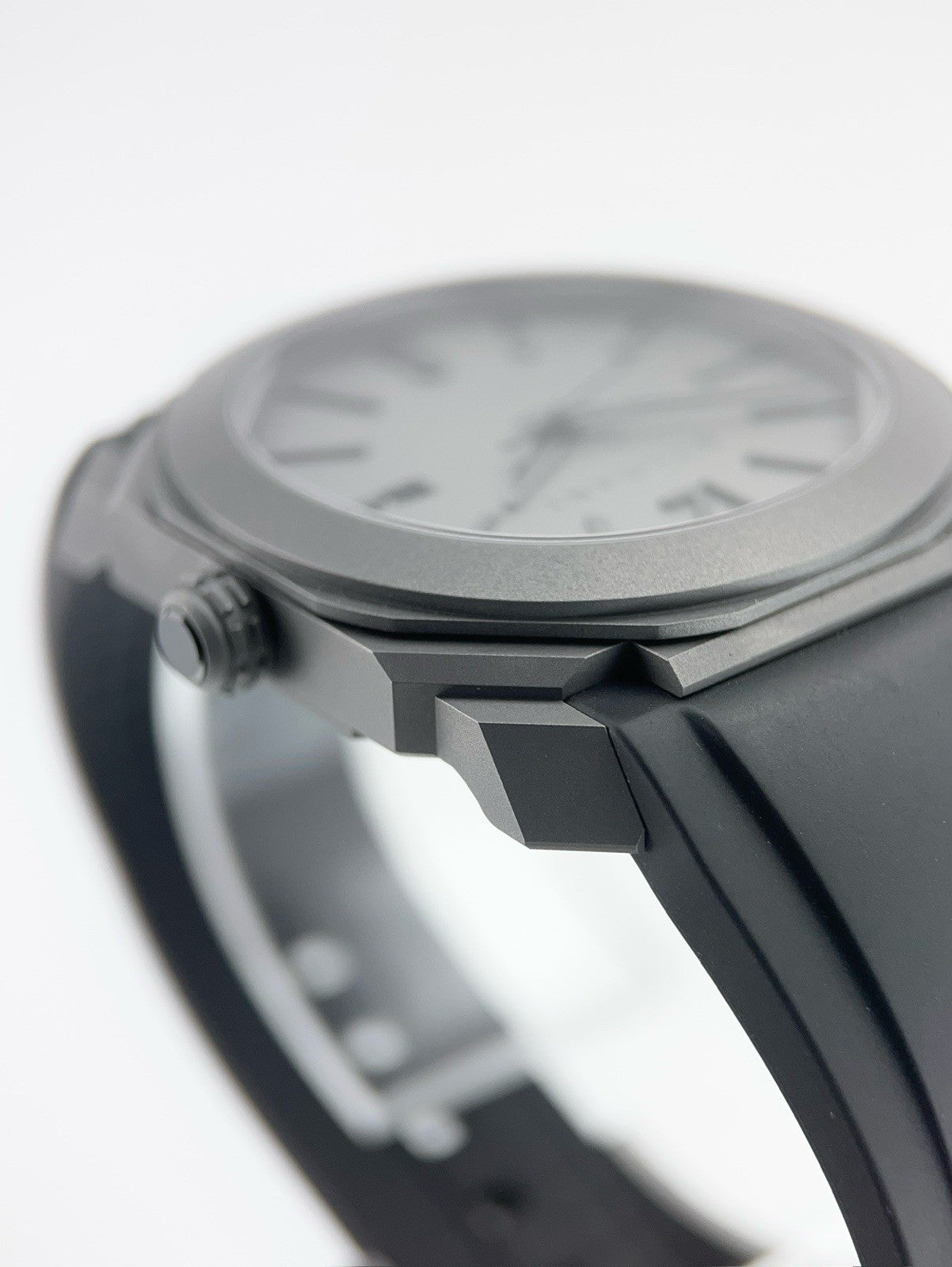 Bulgari Octo Titanium Grey Dial 41mm Automatic Movement Mens Watch BGO41T