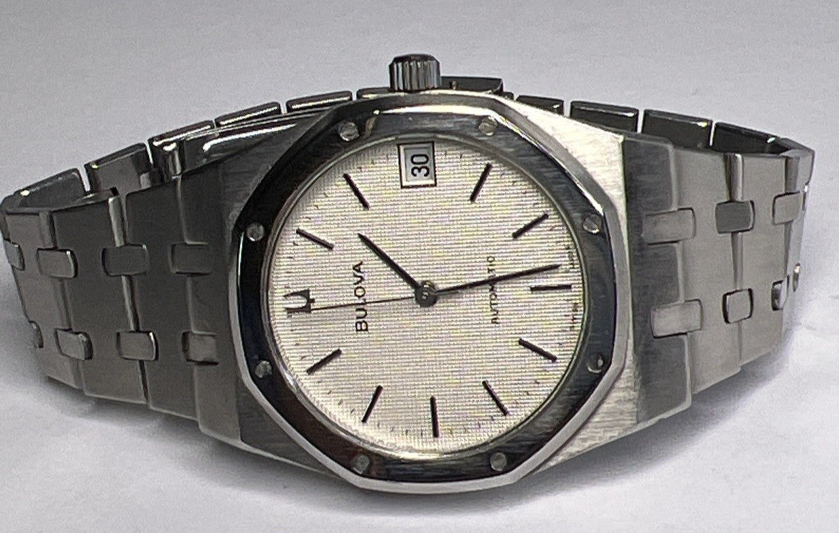 1970's Vintage Stainless Steel Bulova "Royal Oak" 4420101 Automatic Date Watch