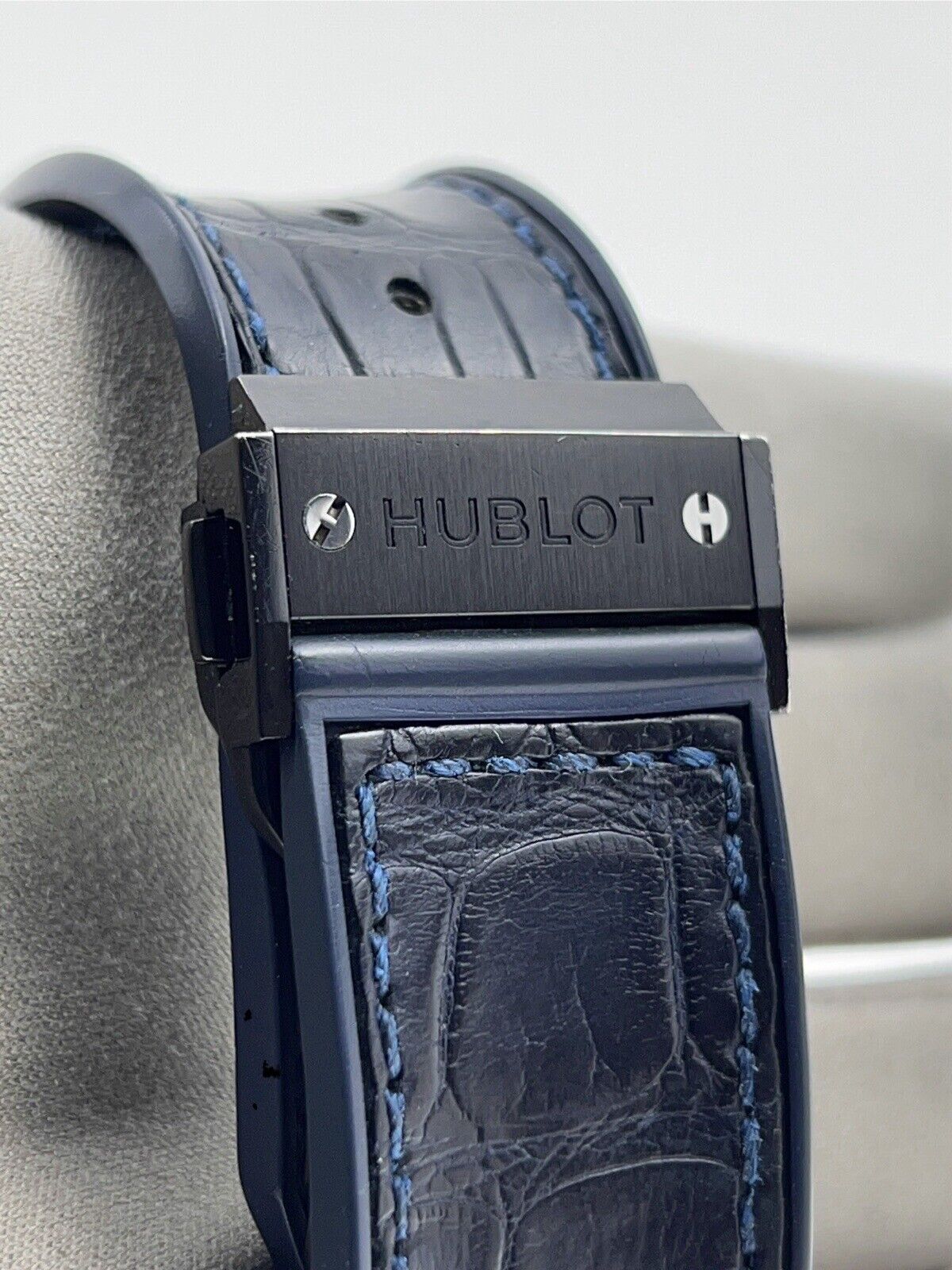 Hublot Classic Fusion Ceramic Blue 45mm Automatic Men’s Watch 521.CM.7170.LR