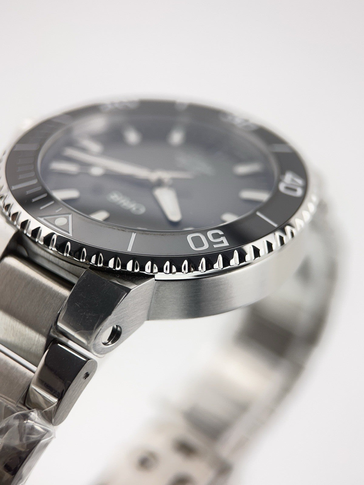 Oris Aquis Date Cal 400 Steel Black Dial 41.5mm Automatic Men's Watch 7769