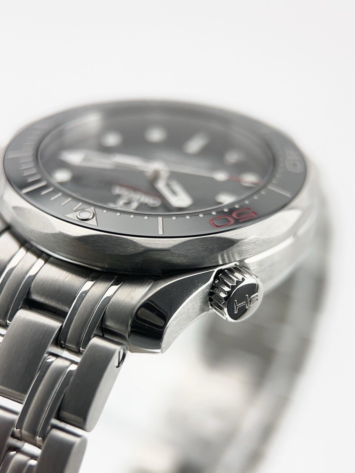 Omega Seamaster Diver James Bond Steel Black Dial 36mm Auto 212.30.36.20.51.001